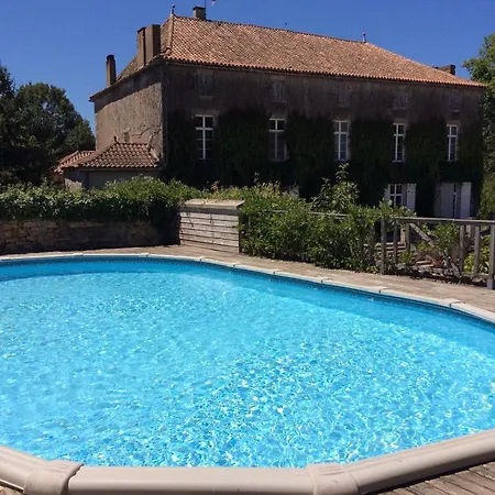 Nyaraló The Gatehouse At The Old Forge Feuillade